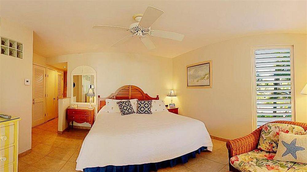Ocean Club West Resort Grace Bay Exterior photo