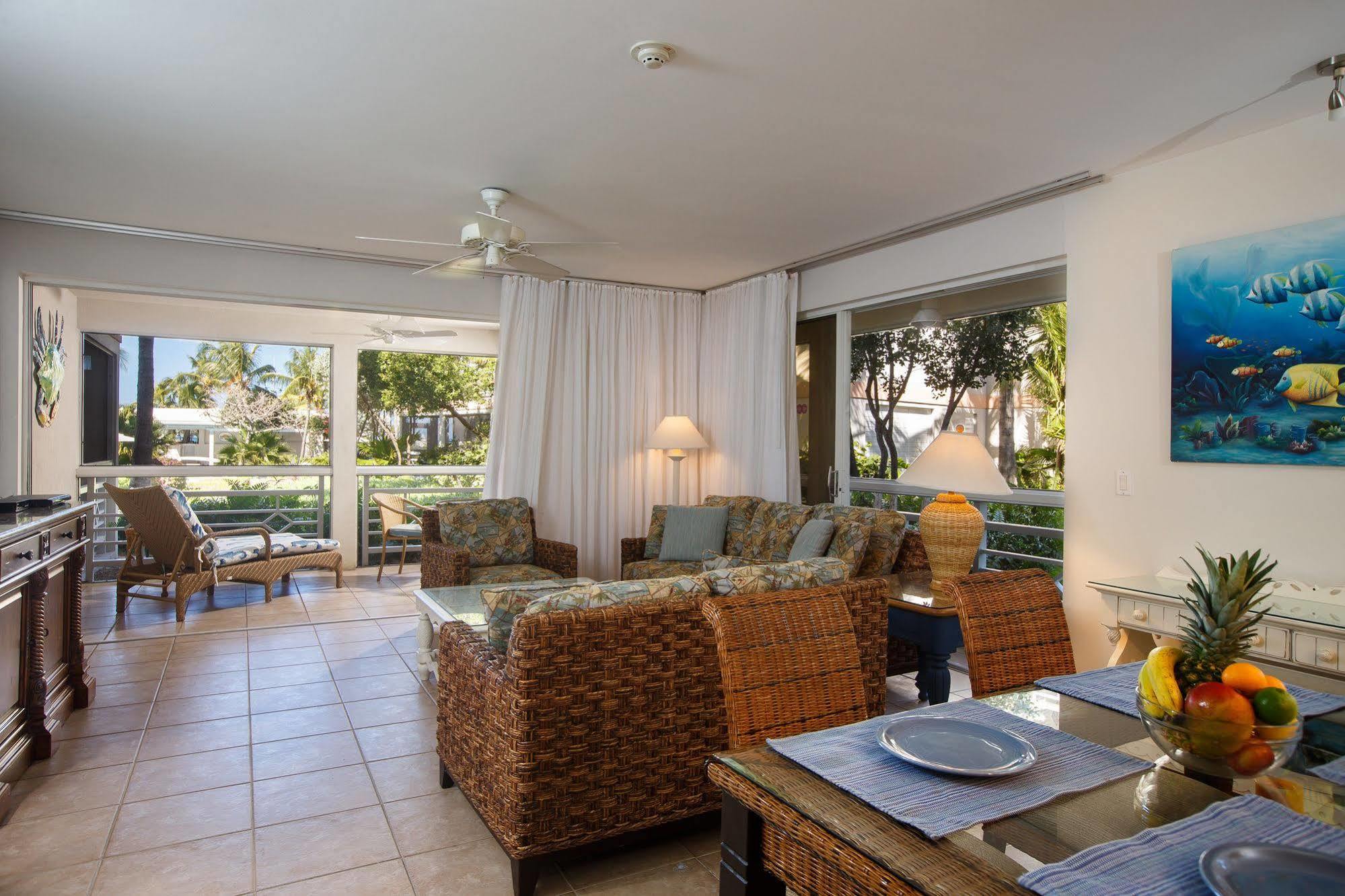 Ocean Club West Resort Grace Bay Exterior photo